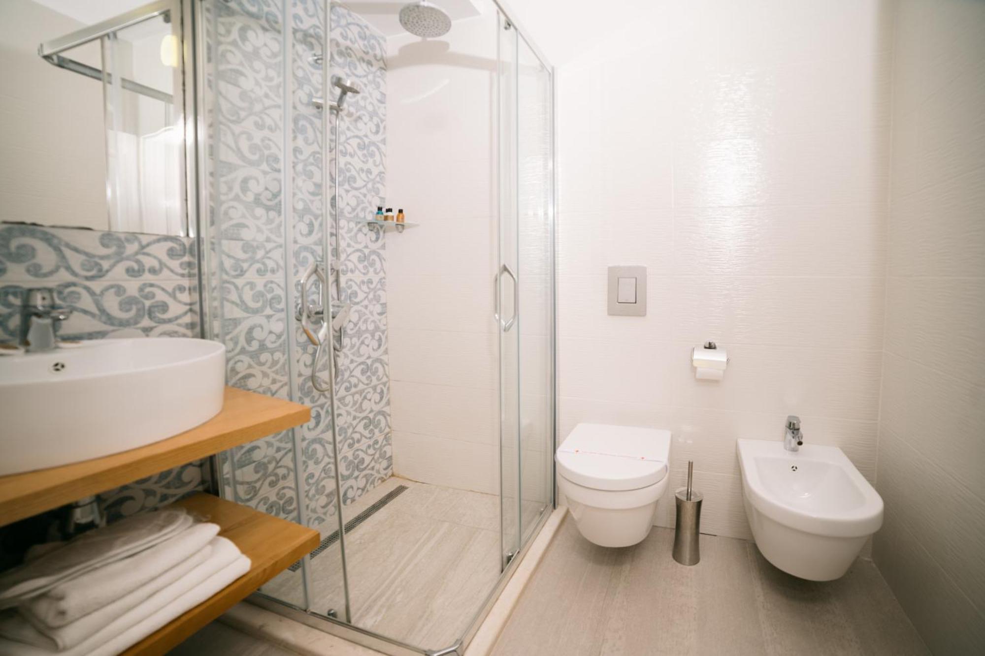 Hotel Pirate Old Town Ulcinj Luaran gambar